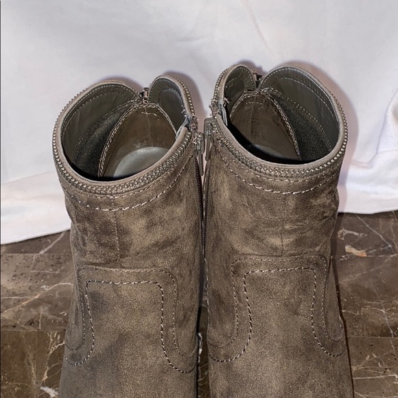 Crown Vintage Suede Brown Booties 7.5M - Picture 4 of 8